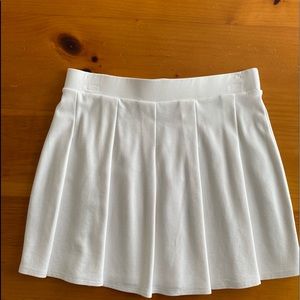Off white mini skirt size M Brand New never worn.